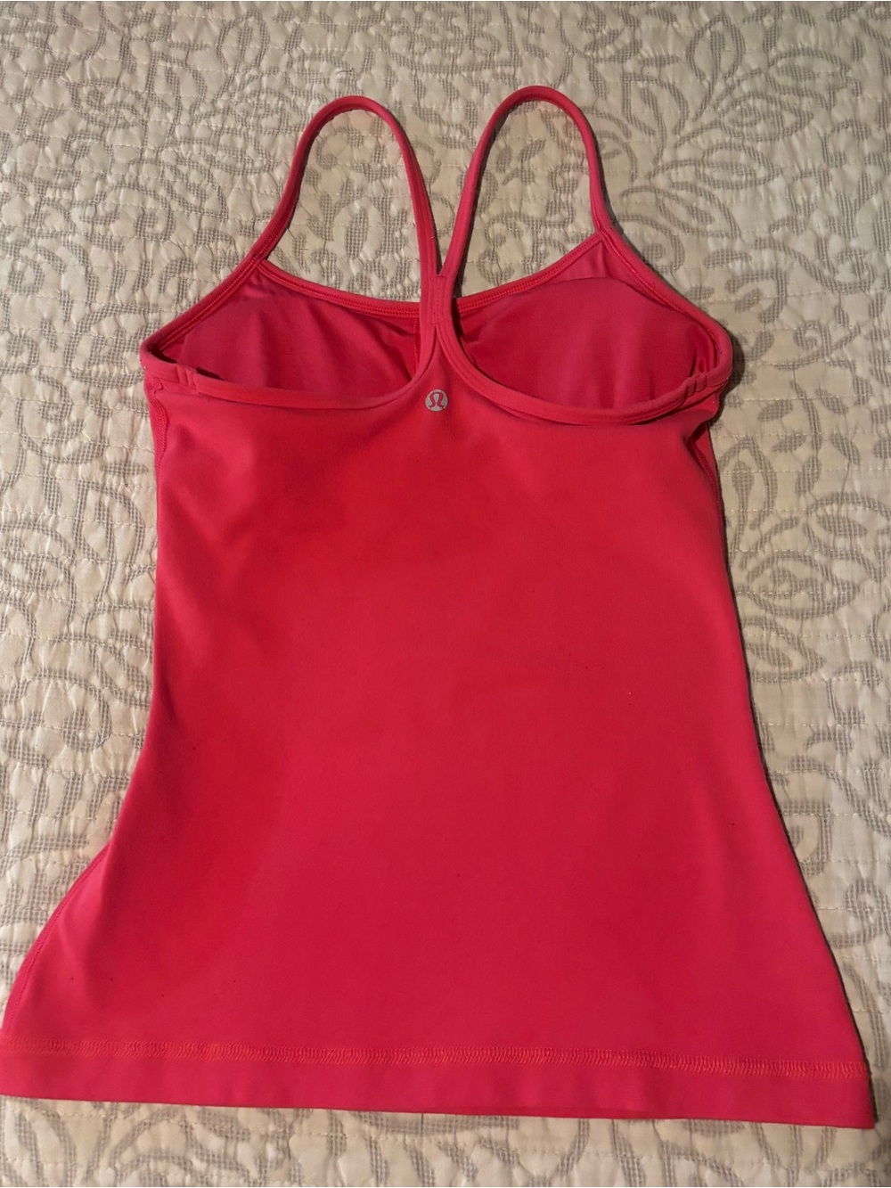 Lululemon Razorback Tank w/pads 4 - Picture 3 of 3